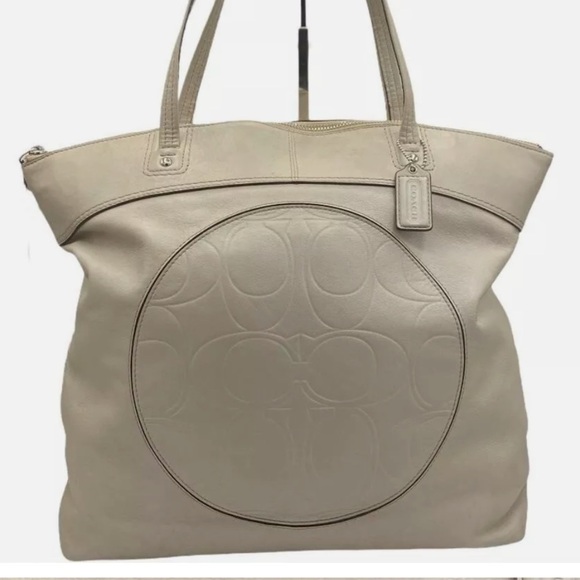 Coach Laura Signature bag - Picture 1 of 16